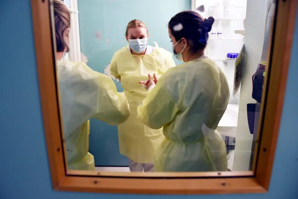 Sykepleierstudenter smittevern (3)