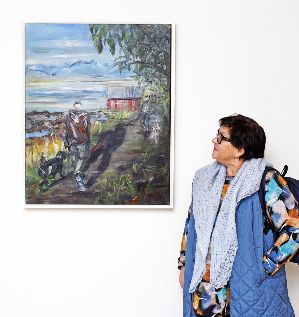 Eva Kramvik leder kunstkomiteen ved UNN.