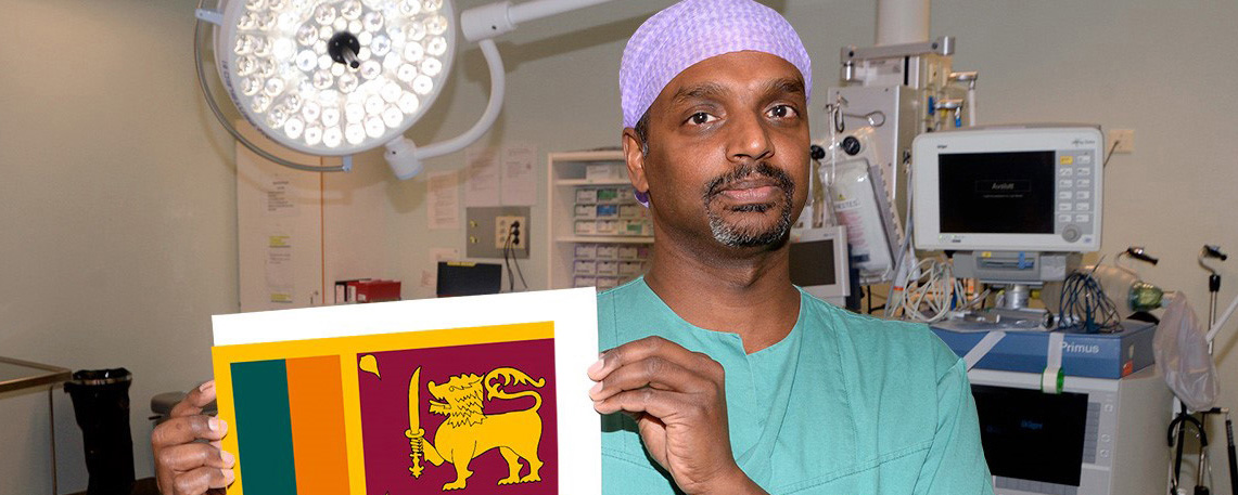 En mann på et sykehusrom