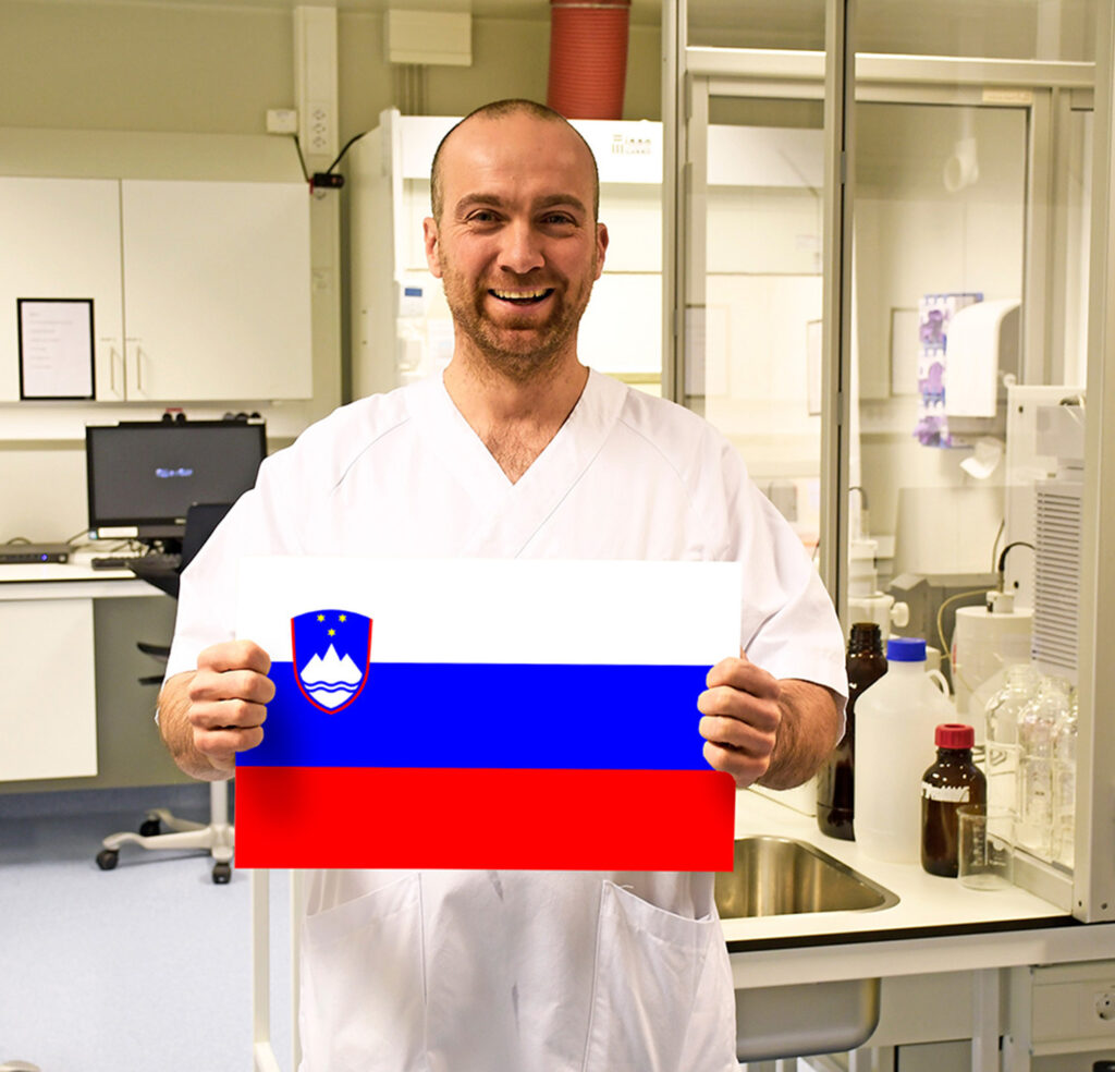 Jan Leskovar med flagg fra Slovenia