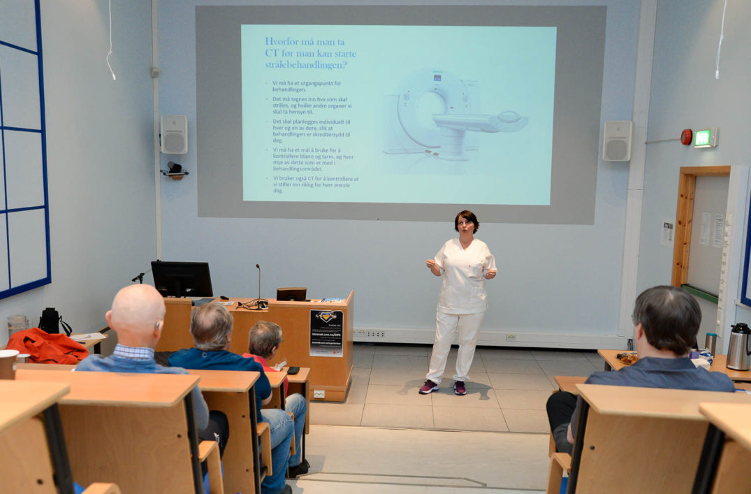 En person som underviser en klasse