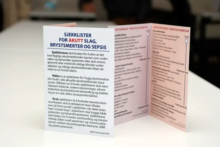 Et hvitt og svart dokument