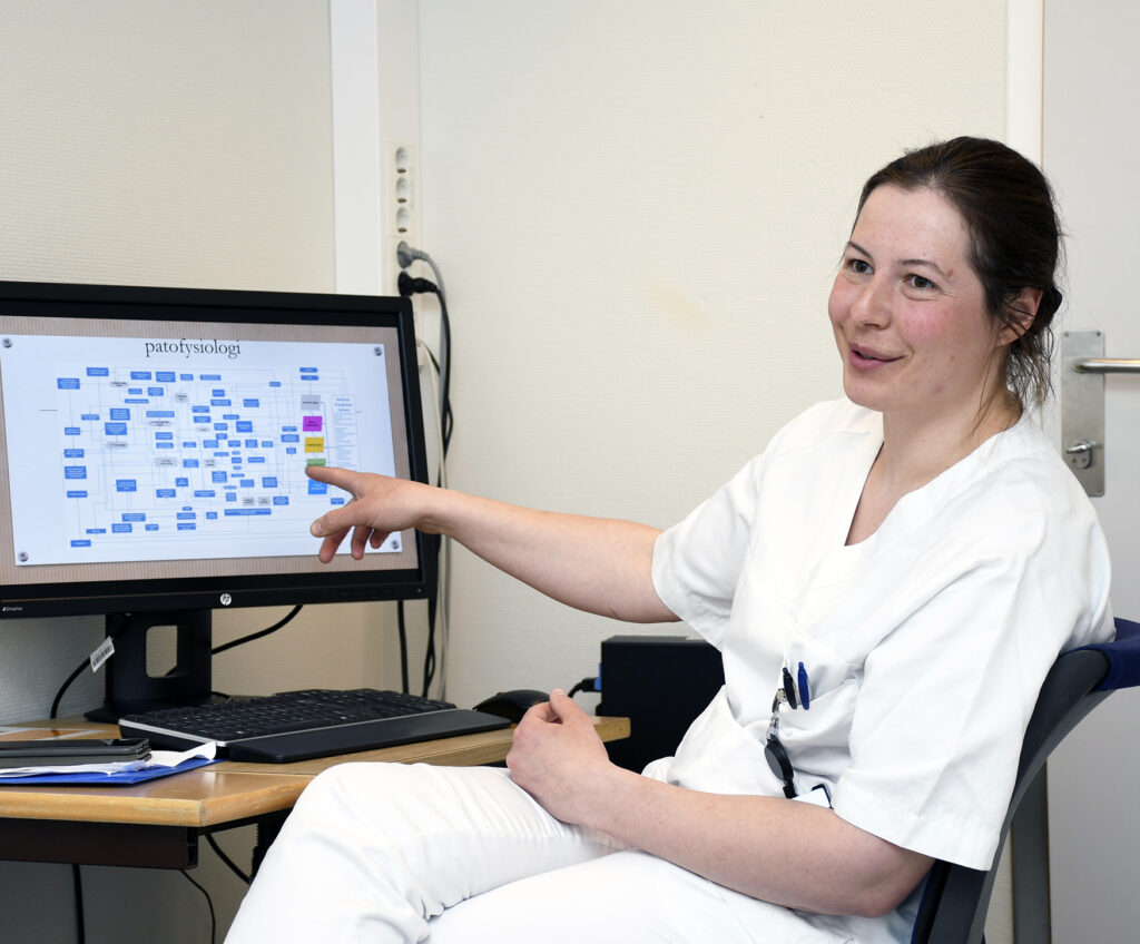 En lege i hvit frakk