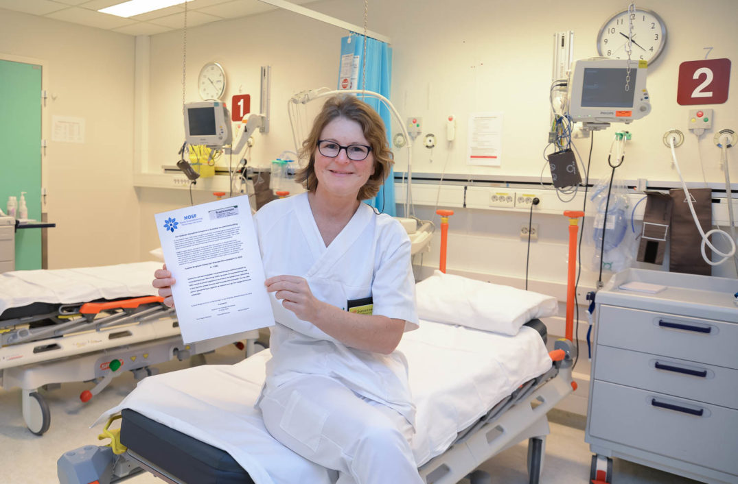 En person i en sykehusseng