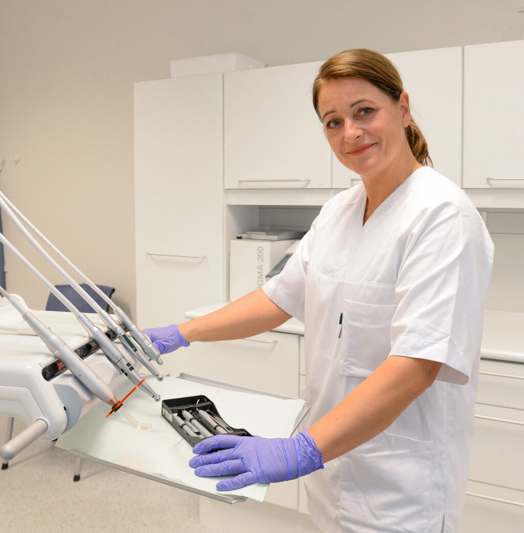 En person i hvit frakk