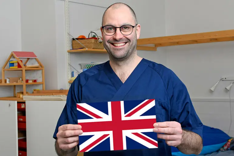 Jeffrey fra Storbritannia med flagg fra hjemland