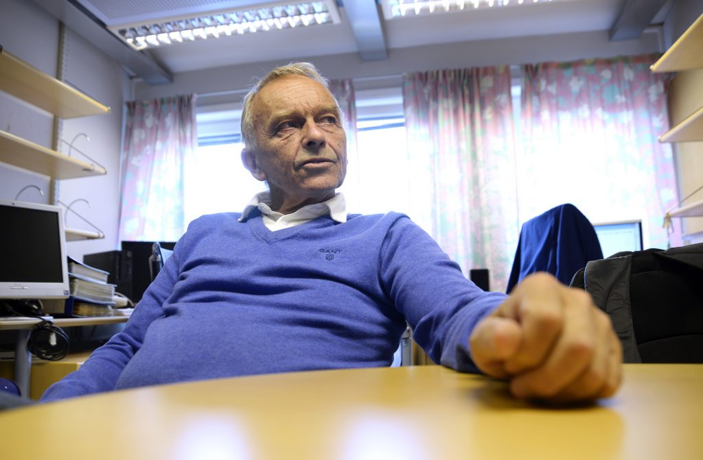 Professor Olav Helge Førde har problemer med å peke ut den enkelthendelsen som var avgjørende for å skaffe UNN omdømme som universitetsklinikk. (Foto: Rune Stoltz Bertinussen)