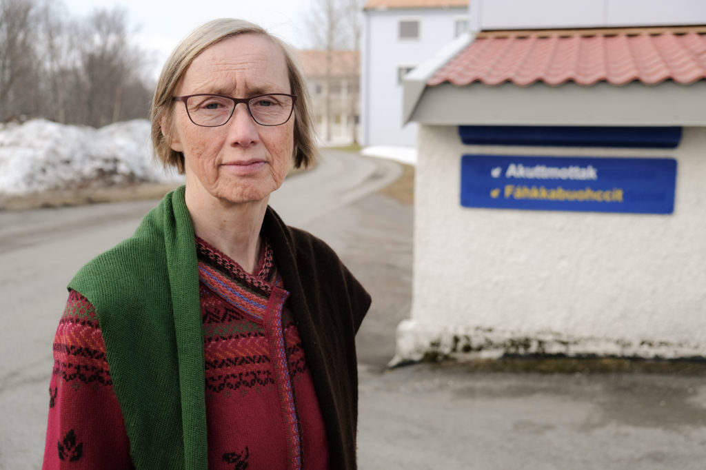 En person med briller