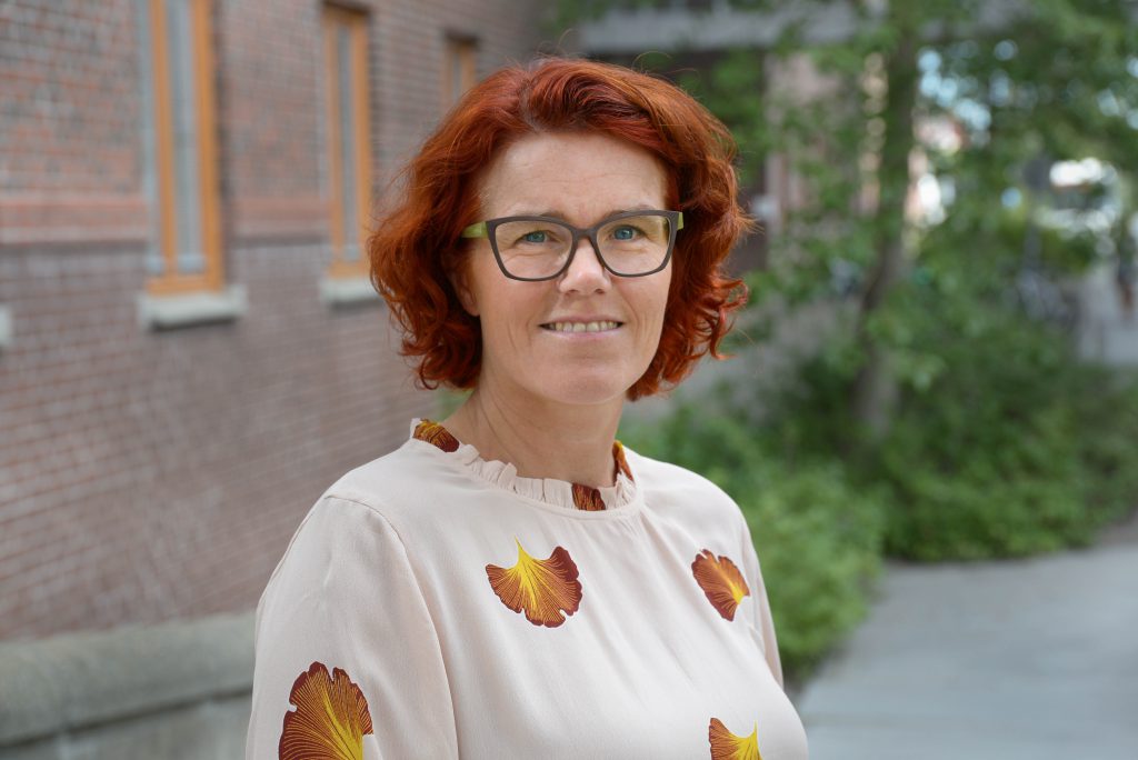 En person med rødt hår