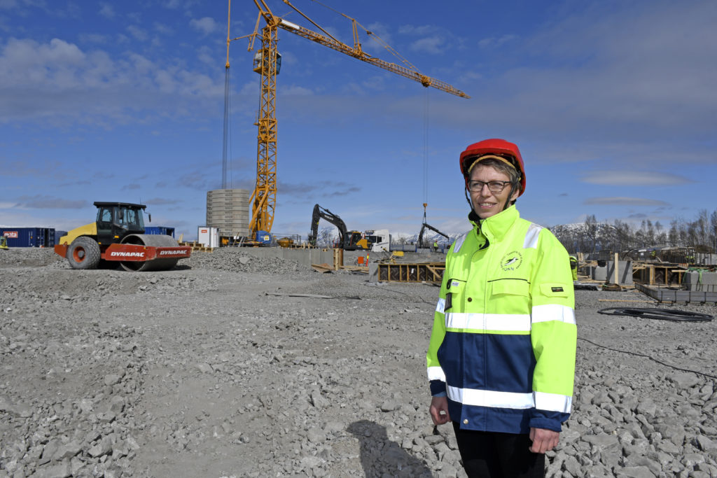 Driftsleder Vibeke Haukland har ansvar både for nåværende UNN Narvik, og byggingen av det nye sykehuset på Furumoen. Foto: Rune Stoltz Bertinussen, Krysspress