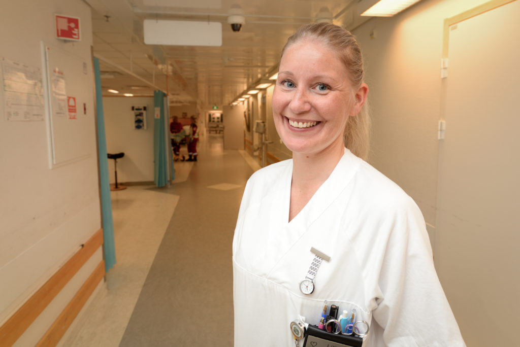 En person i hvit frakk