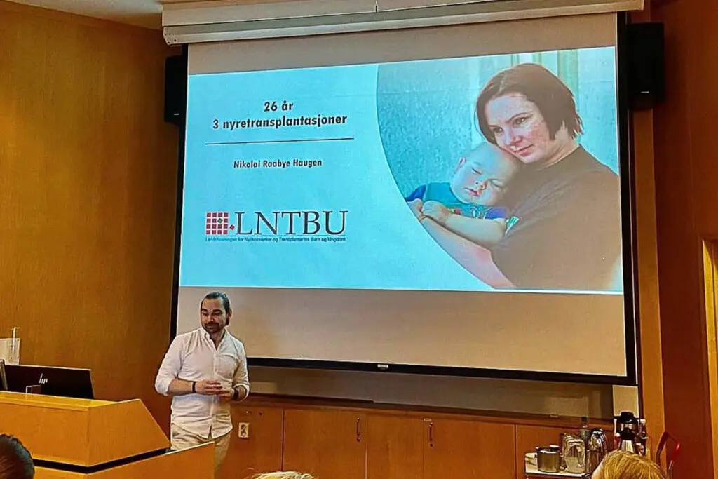 Person foran powerpoint for skjerm