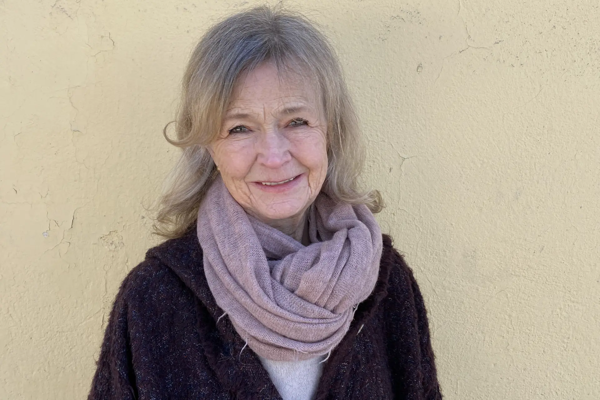 En kvinne med skjerf