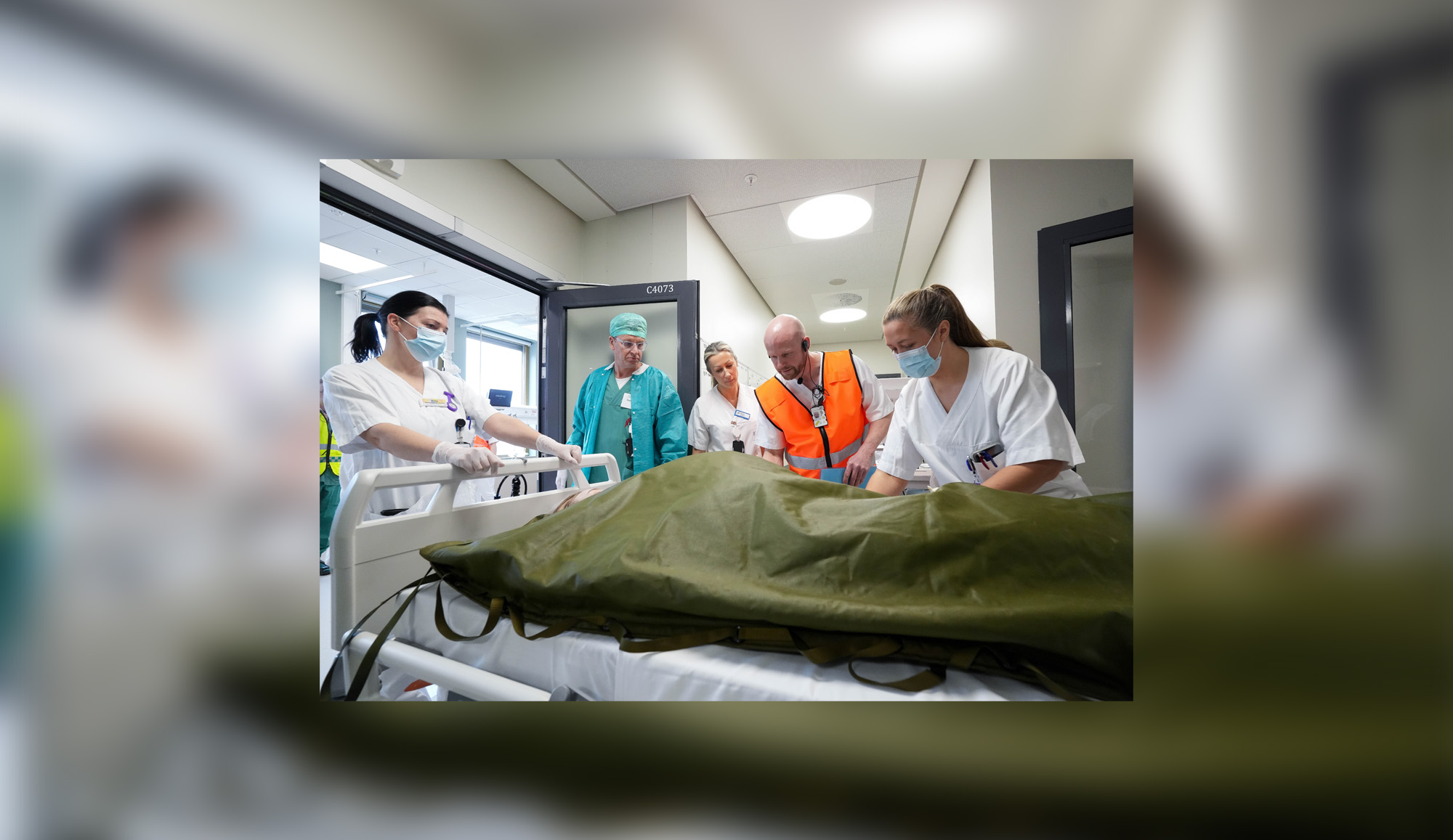 En gruppe mennesker på et sykehus