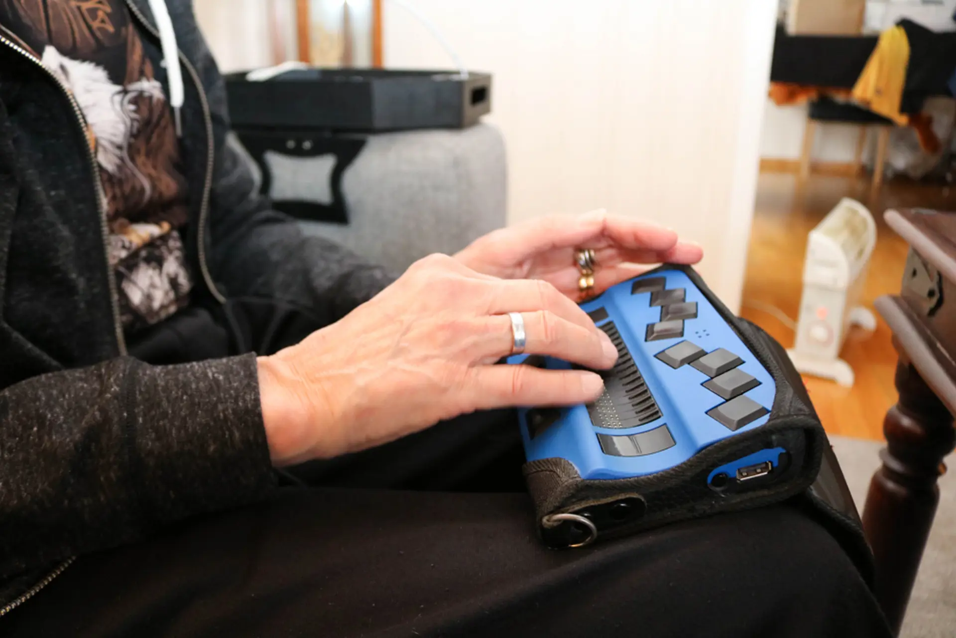 Bruk av leselist med punktskrifttastatur til mobil