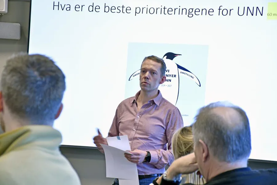 En person som holder en presentasjon
