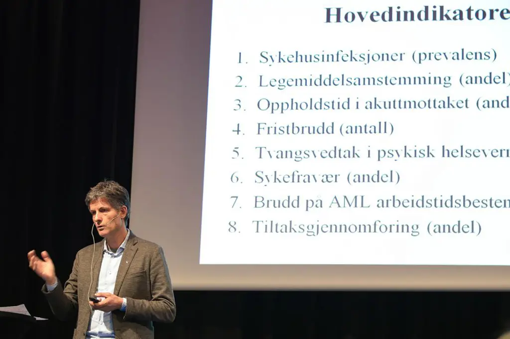 En person som holder en presentasjon