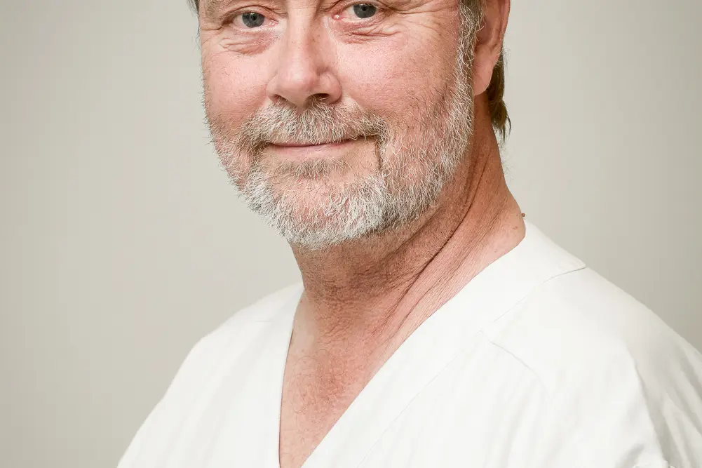 En mann med skjegg