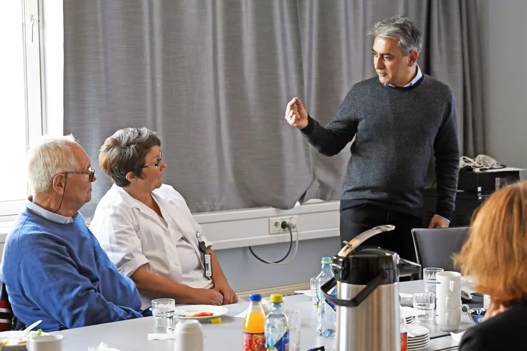 En person som holder en presentasjon