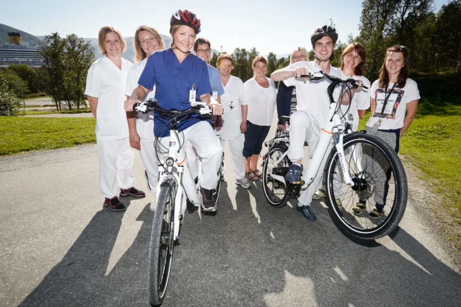 Pasientsentrert team med elsykler