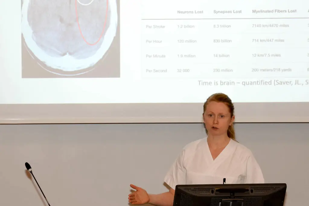 En person som holder en presentasjon