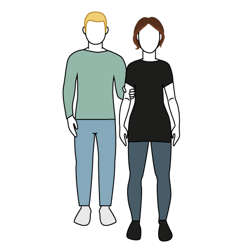 Et par utstillingsdukker iført hvitt og svart